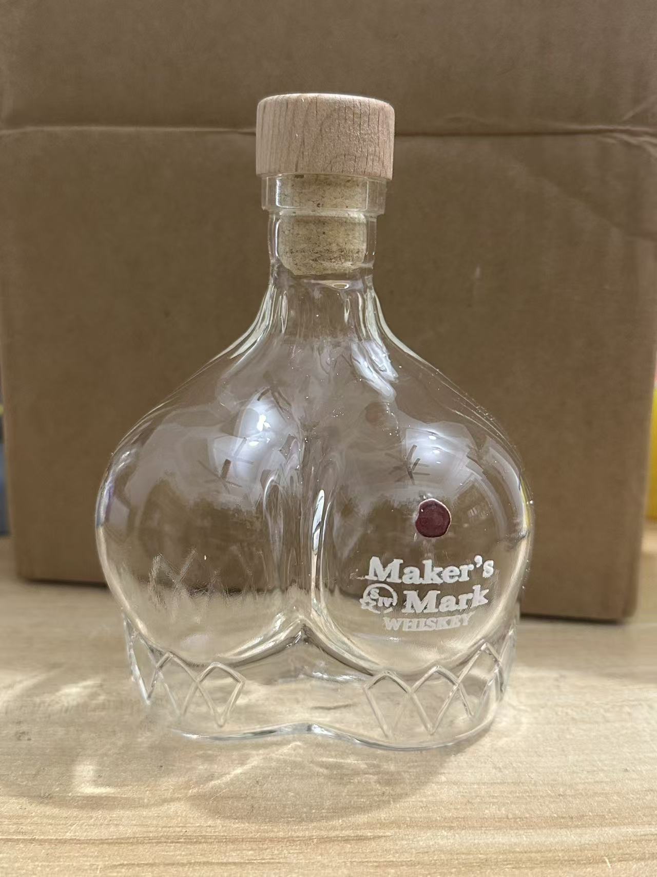 Novelty Buttocks Shape Whiskey - Glass Decanter Whiskey recension och pris